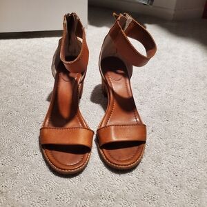 Frye BRIELLE, Back Zip, Stacked Heel Tan Leather Heeled Sandals